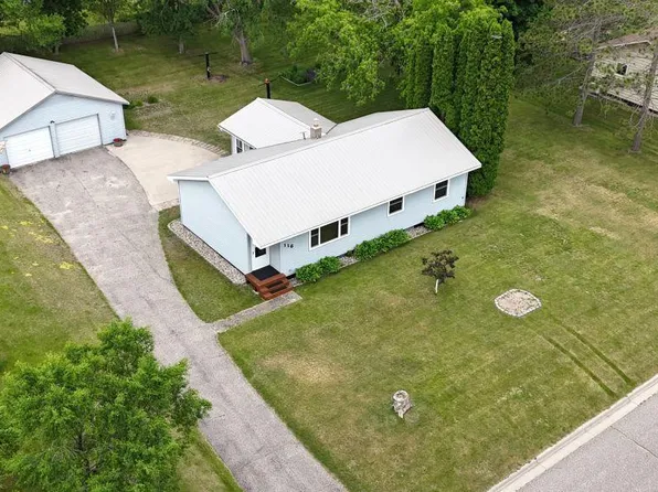 116 E Spruce Ave, Frazee, MN 56544