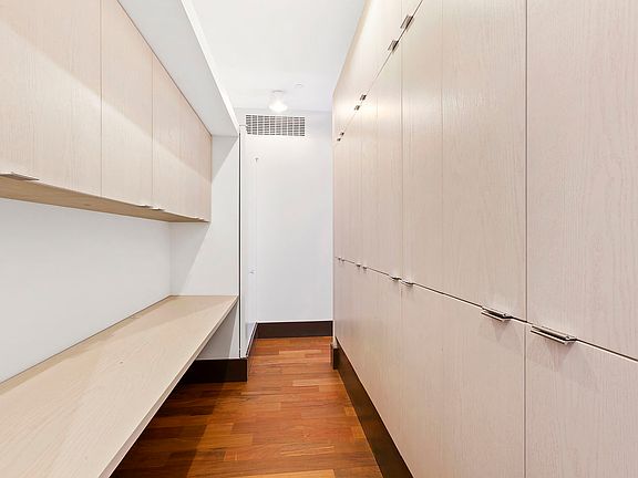 4th image of 327 W 22nd St #4