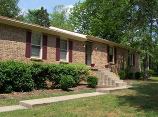 201 Pinewood Dr, Lebanon, TN 37087