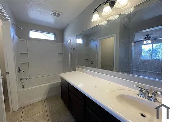 5438 W Jones Ave — Photo 12