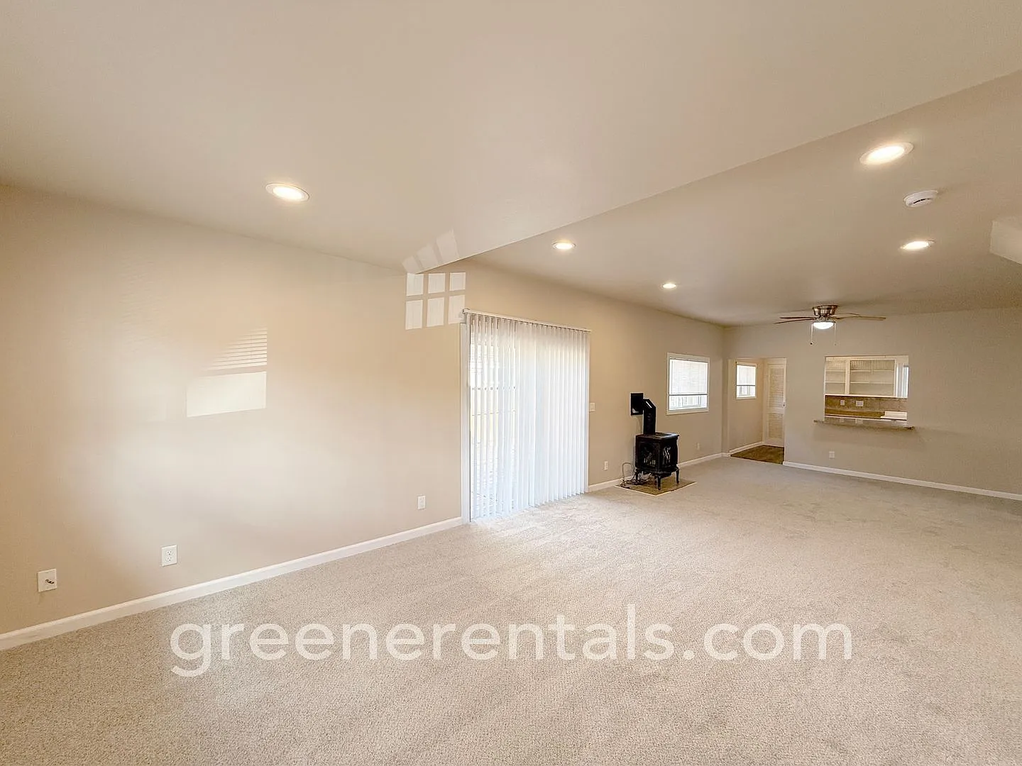 Charming 3BR/1.5BA Home in McCleary — Photo 4