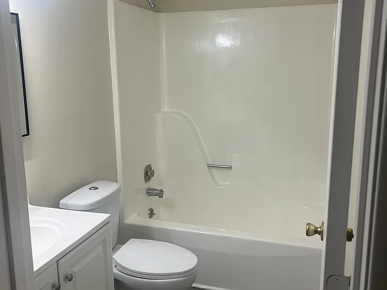 712 Green Feather Ct — Photo 5