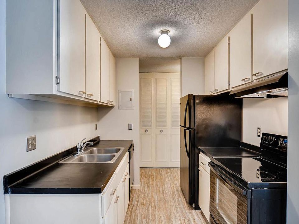 1st image of 2800 Hamline Ave N APT 115