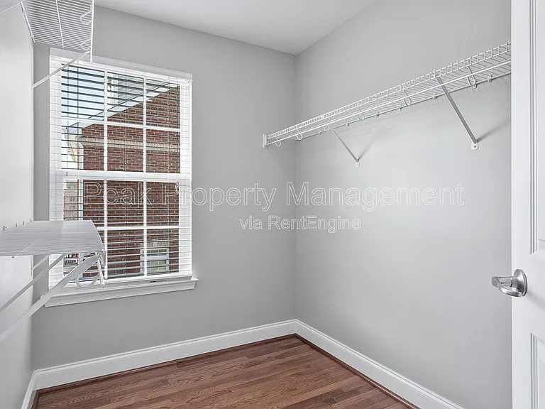 3823 Maher Mnr — Photo 27