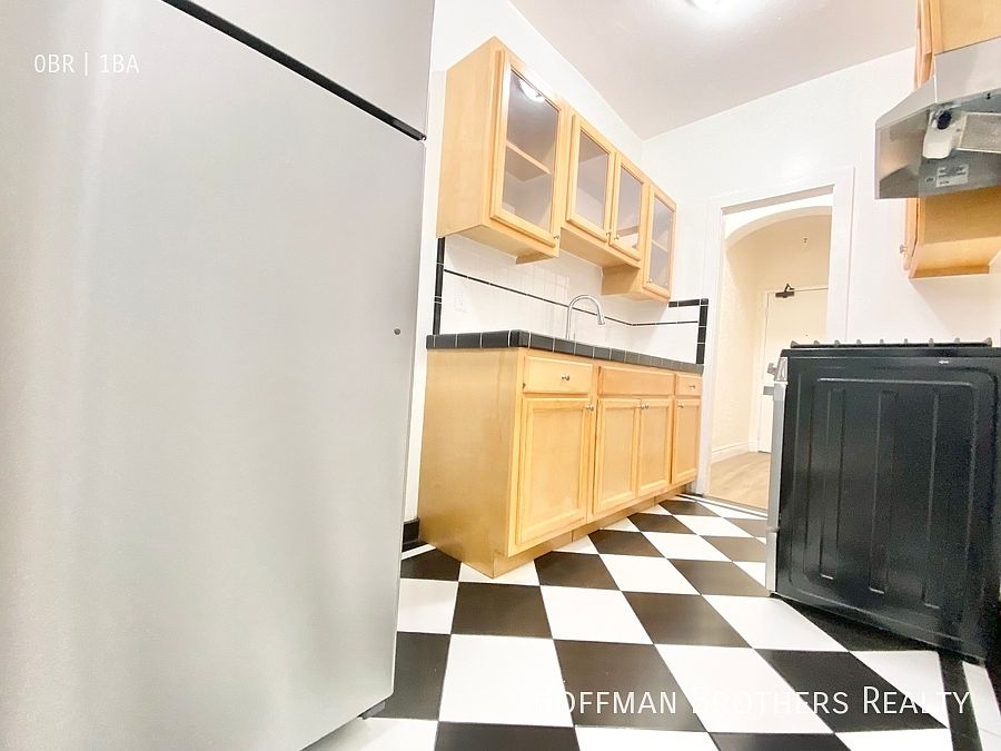 1st image of 708 S Normandie Ave #206