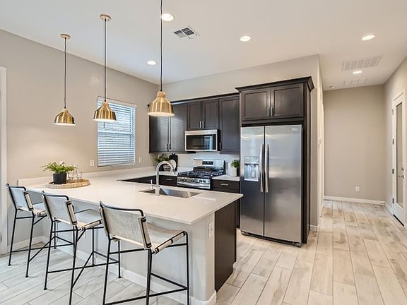 4th image of 2545 W Pecan Rd #240