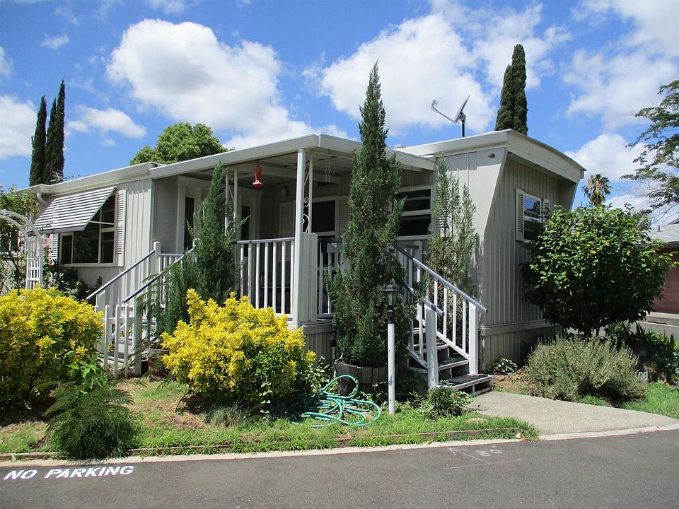1st image of 108 Pine Ln