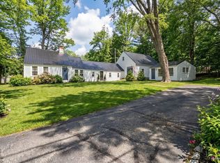 37 Main Street, Raymond, ME 04071