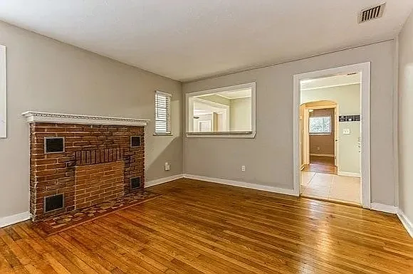 1 bed, 900 sqft, $1,750 — Photo 2