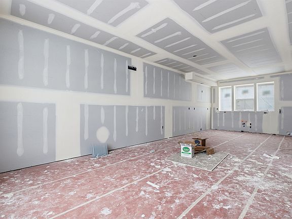 4th image of 1155 Edington Ave