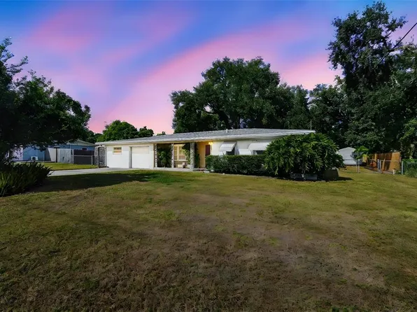 1004 Hummingbird Ln, Brandon, FL 33511