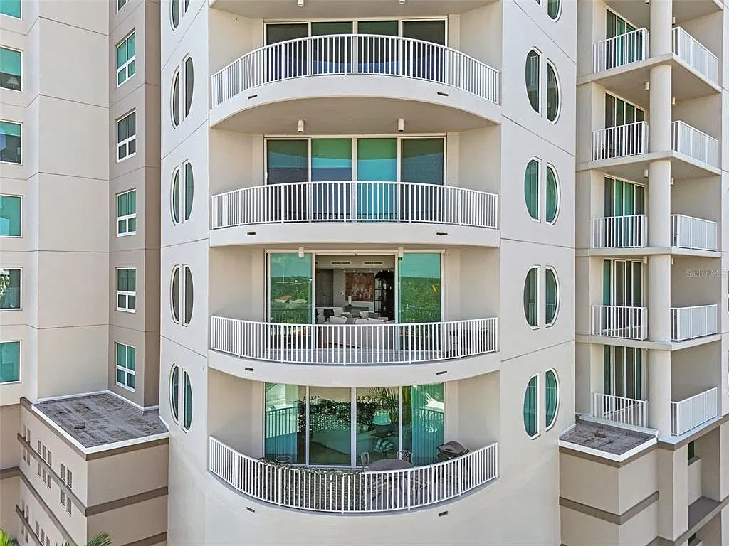 2 bed, 2.0 bath, 1735 sqft, $7,500 — Photo 4