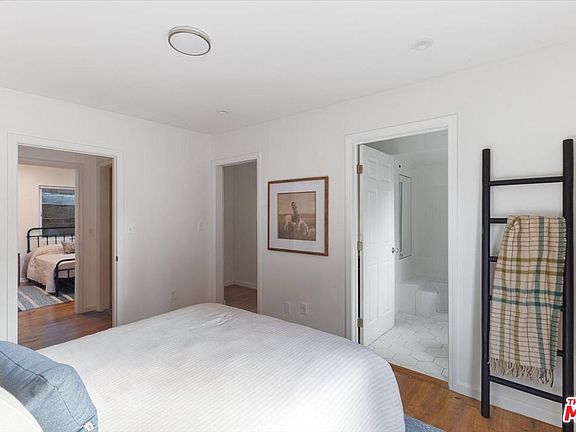 4th image of 3312 Berkeley Ave