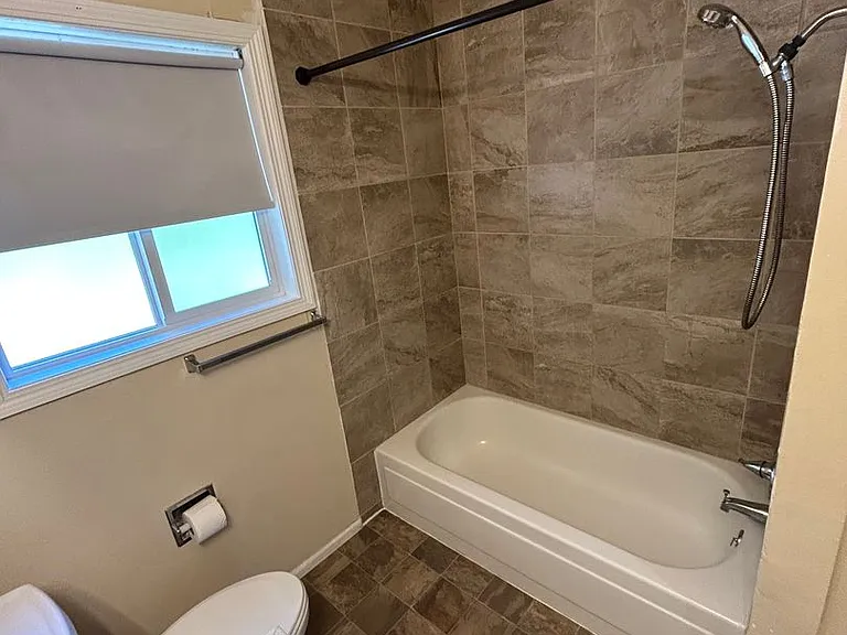 24783 Parkside Dr — Photo 13