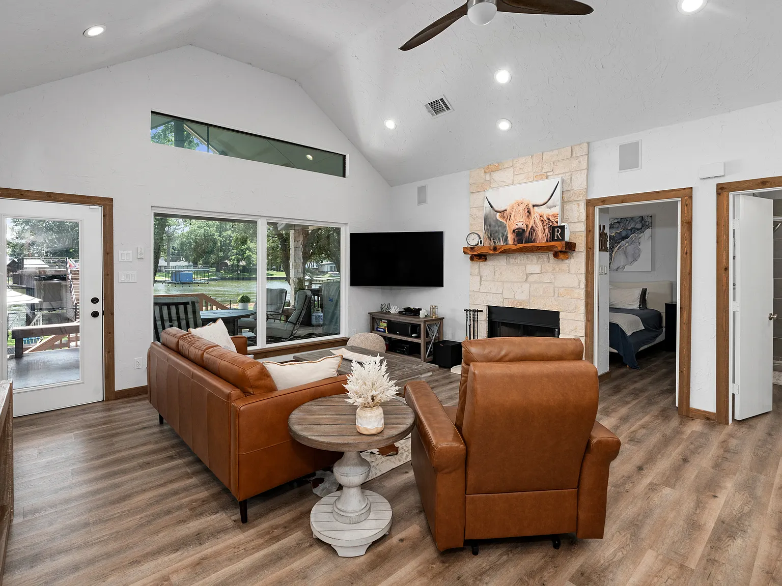3 bed, 1488 sqft, $4,999 — Photo 3