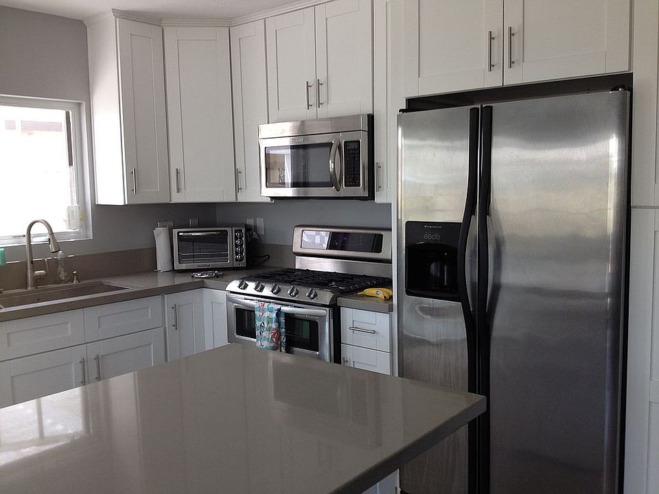2nd image of 17102 Berlin Ln