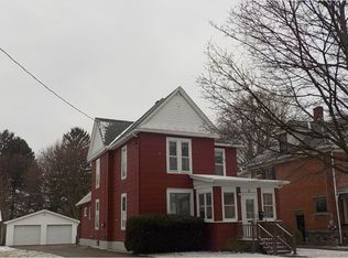 35 Robinson St, North East, PA