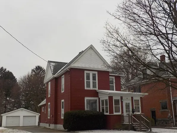 35 Robinson St, North East, PA 16428
