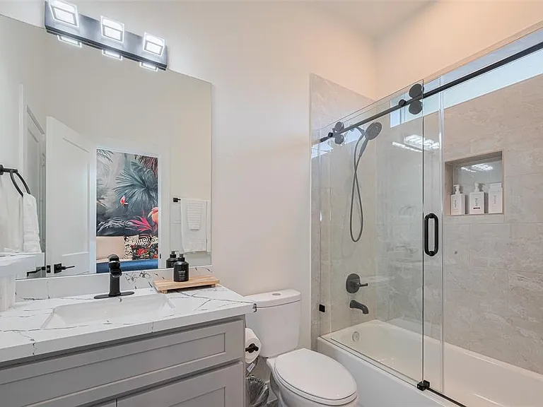 2909 Nagle St — Photo 17