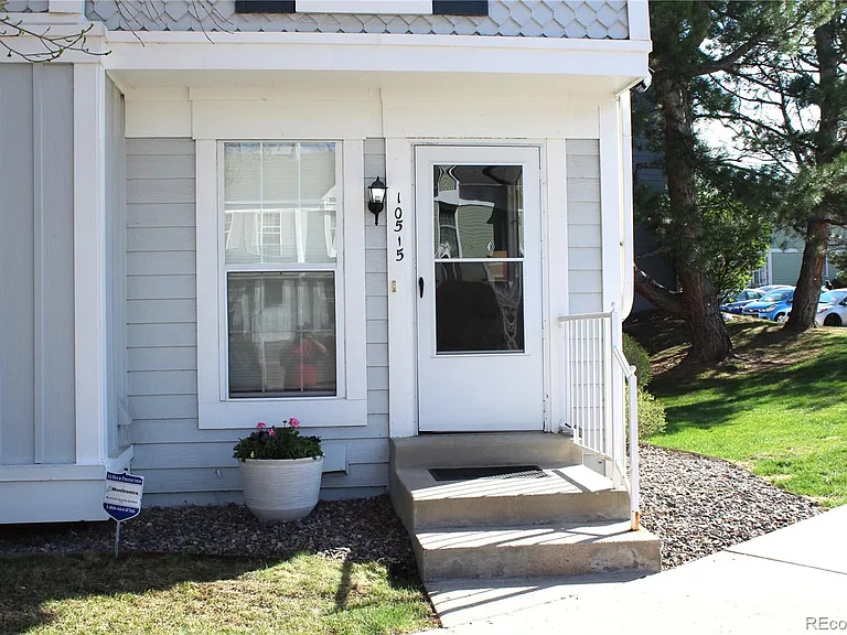10515 W Dartmouth Ave — Photo 2