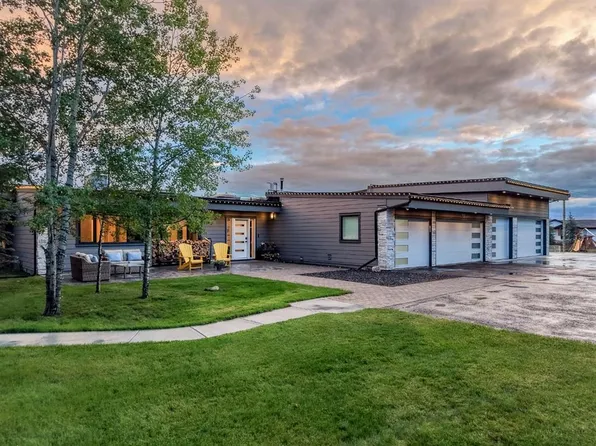 183 NE Pinebrook Way SW, Rocky View County, AB T3Z 3K3