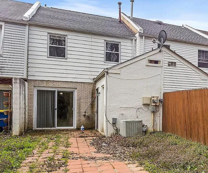 Ethan Allen Ct — Photo 4