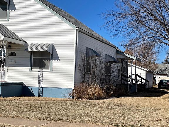 4th image of 704 E 7th St