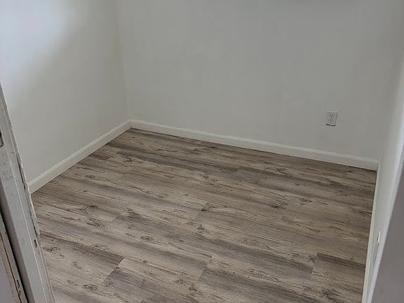 5th image of 724 Palmer St