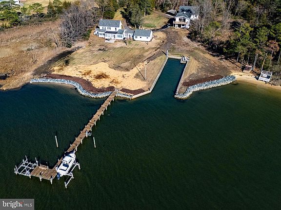 2nd image of 1308 Town Point Rd