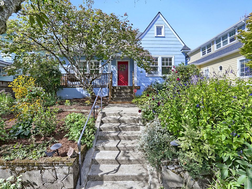 1st image of 2833 NE 8th Ave