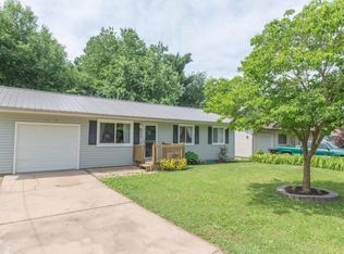 1028 E McCanse St, Springfield, MO 65803