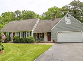 15 Tomahawk Cir, North Kingstown, RI 02852