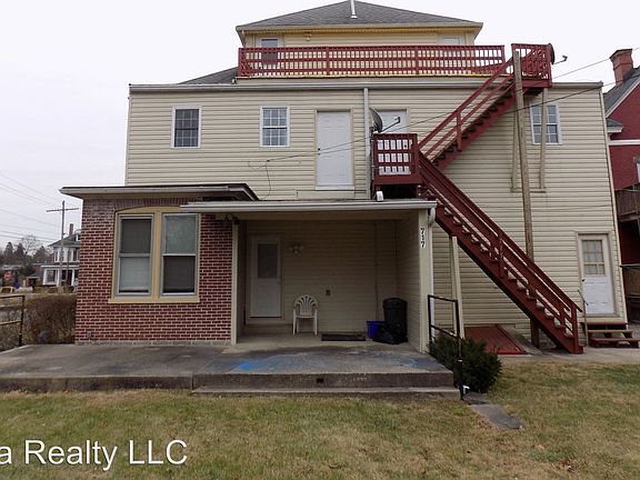 2nd image of 715-717 Oak Hill Ave #1N