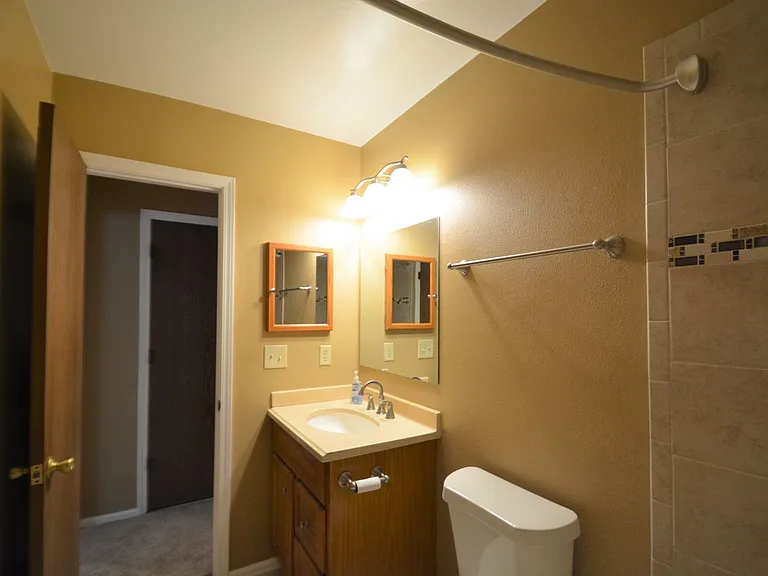 4618 Excalibur Ct — Photo 14
