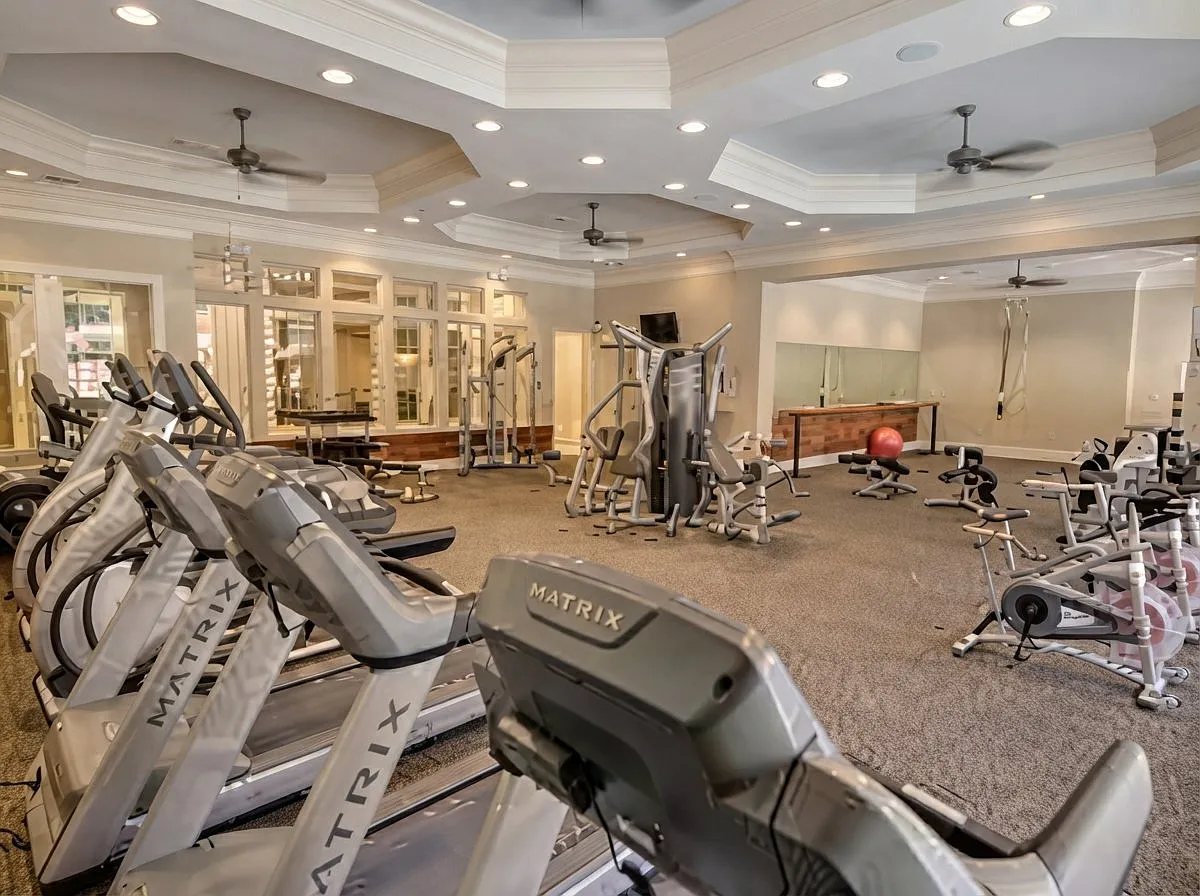 Beautiful Home in Quiet Belmont Lake Preserve Community — Photo 3