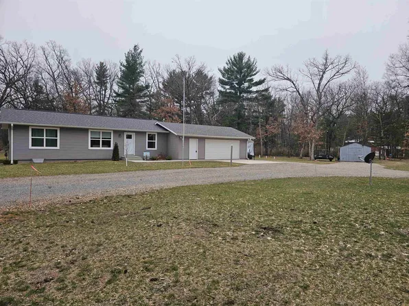 N4296 Lakeside Dr, Hancock, WI 54943