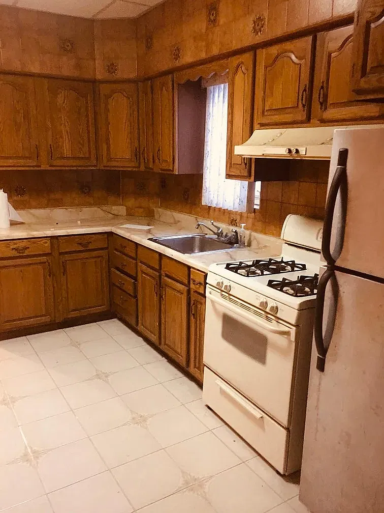 2 bed, $2,300 — Photo 1