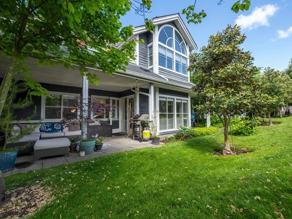 2960 E 29th Ave #111, Vancouver, BC V5R 5Z5