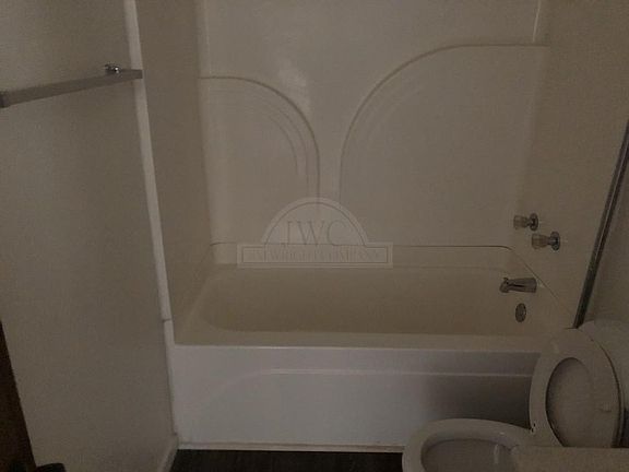 4th image of 1309 Quail Cir APT C