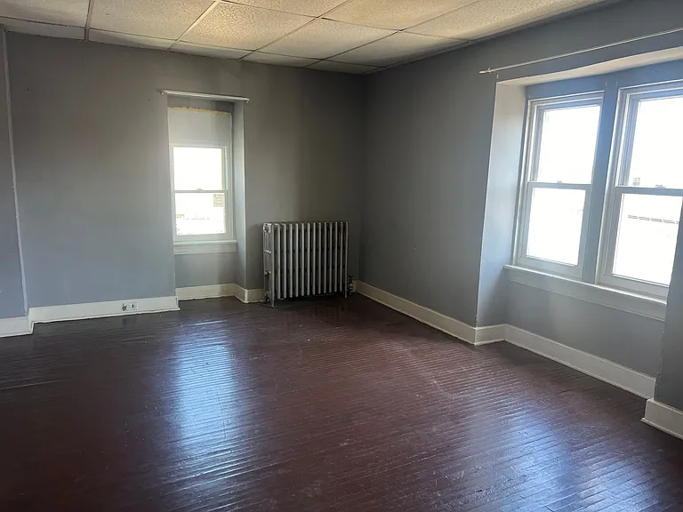 24 N Hartley St — Photo 7