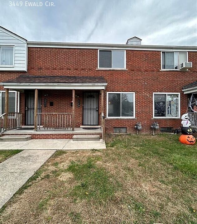 2nd image of 3449 Ewald Cir