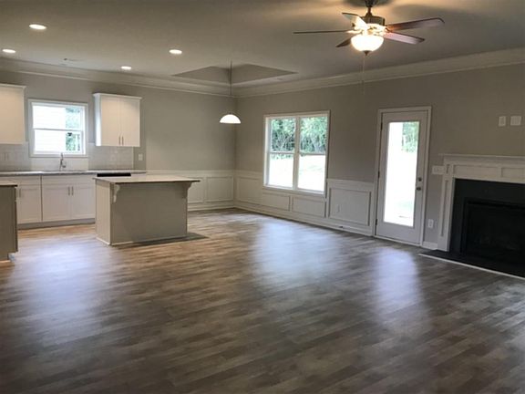 2nd image of 1119 Stone Creek Ln