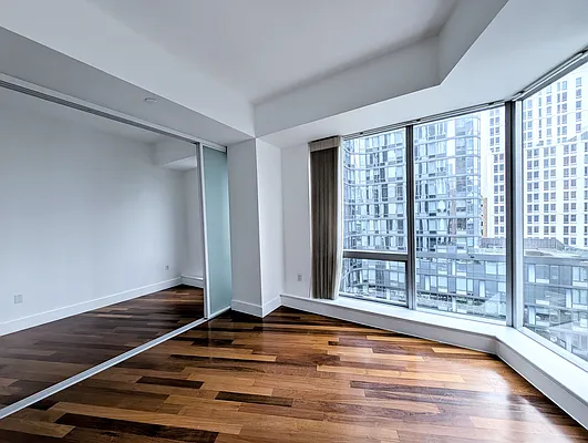 Rented by Compass | media 7