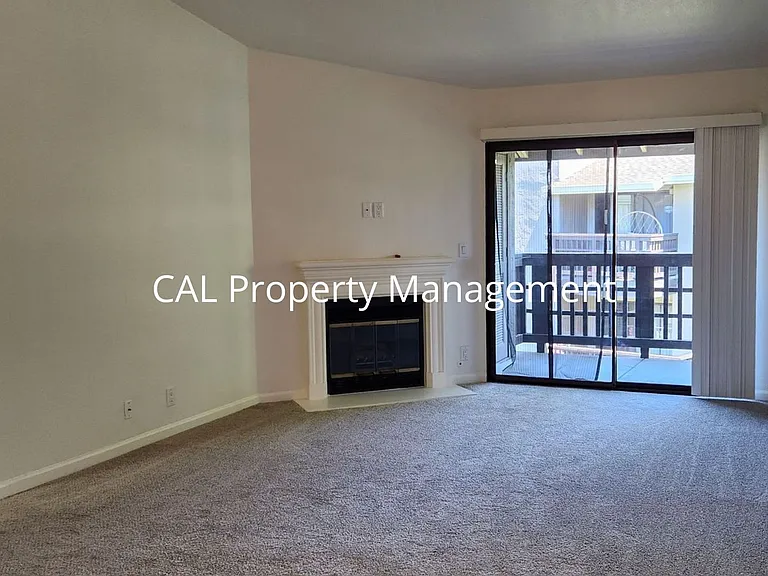 405 Tyler Pl #P — Photo 2
