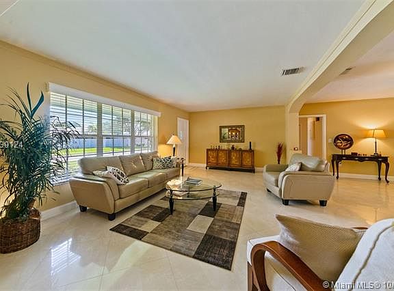 Kings Creek renovated 3BD 3BA $719,000