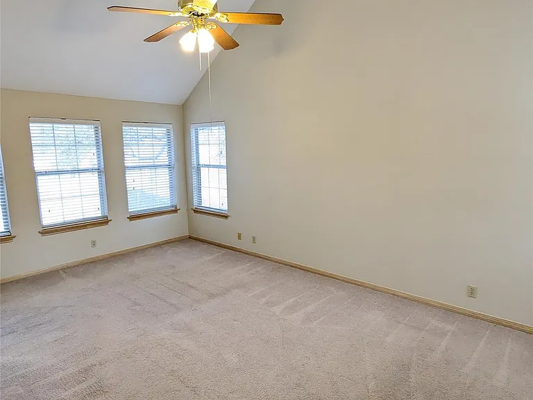 7602 Mifflin Kenedy Ter — Photo 15