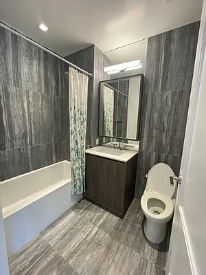 Rented by E Realty International Corp | media 30