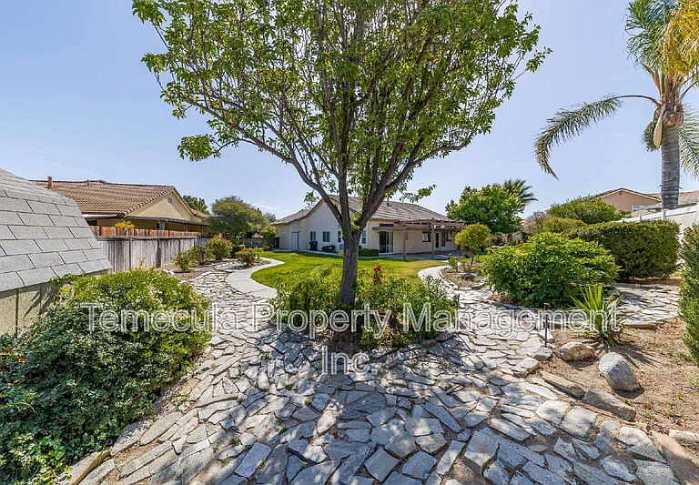 26440 Saint Ives Ct — Photo 21