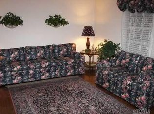 9 Henhawk Rd, Baldwin, NY 11510