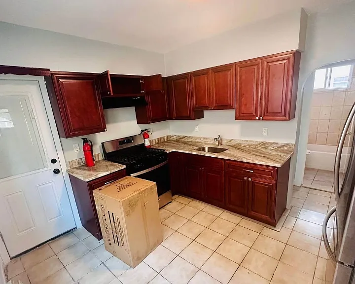 714 Roselle St #1A — Photo 1
